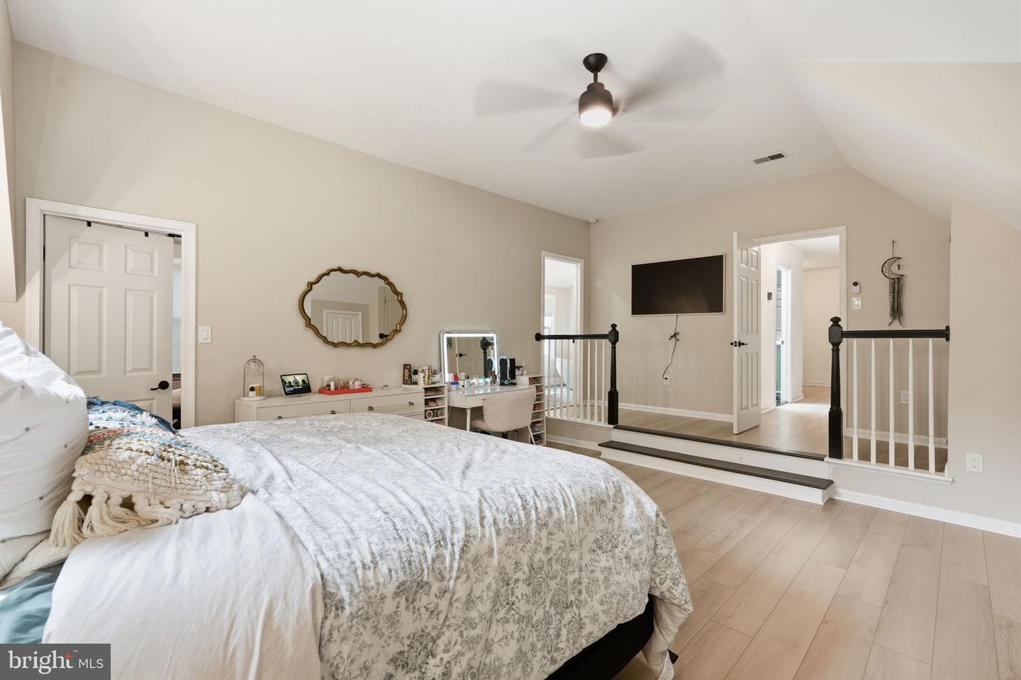 118 Upshire Circle photo 50