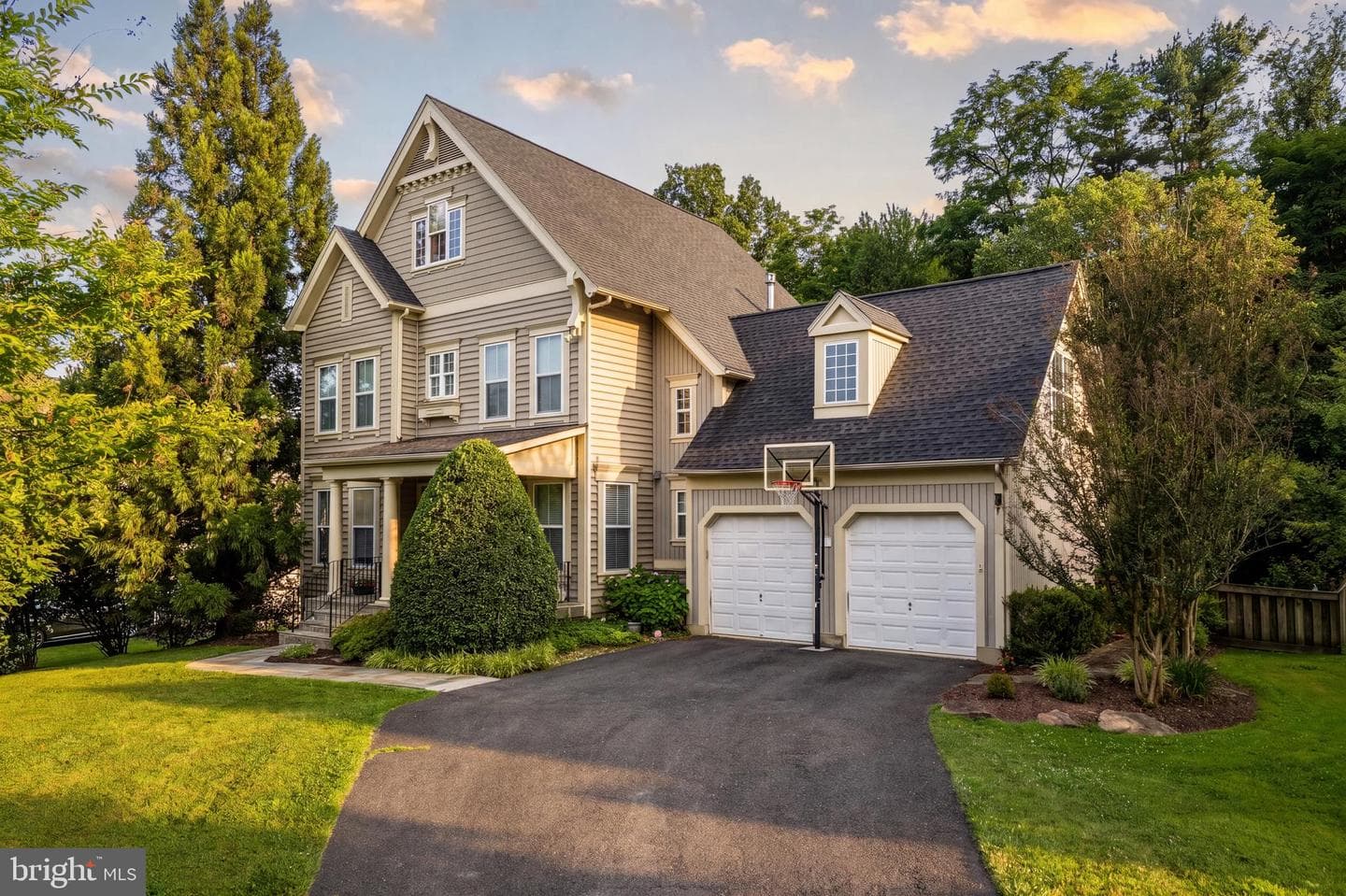 22409 Brook Point Way, Clarksburg