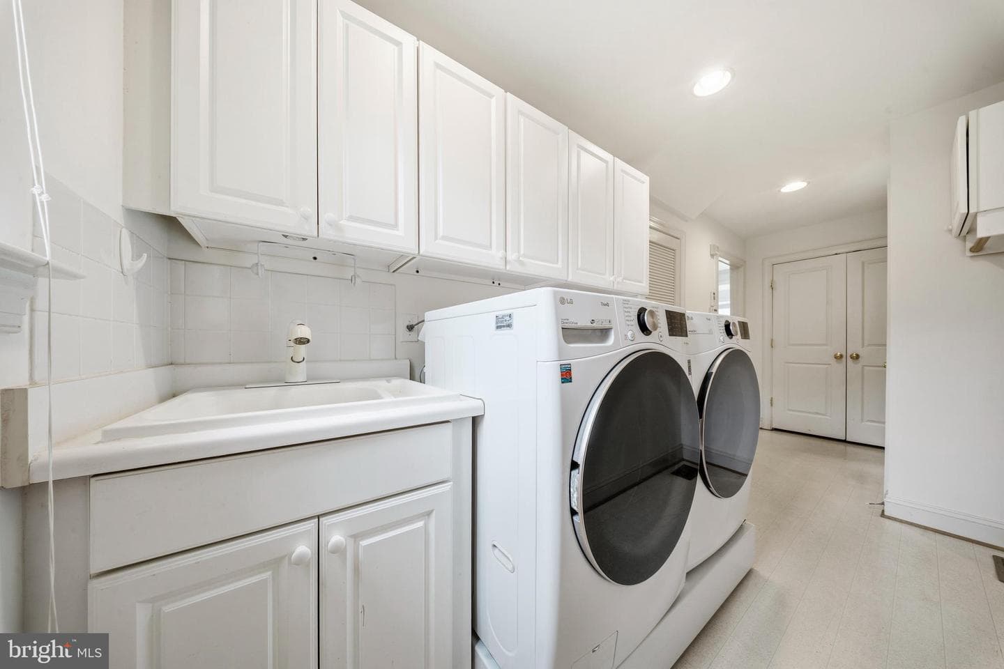 22409 Brook Point Way photo 30