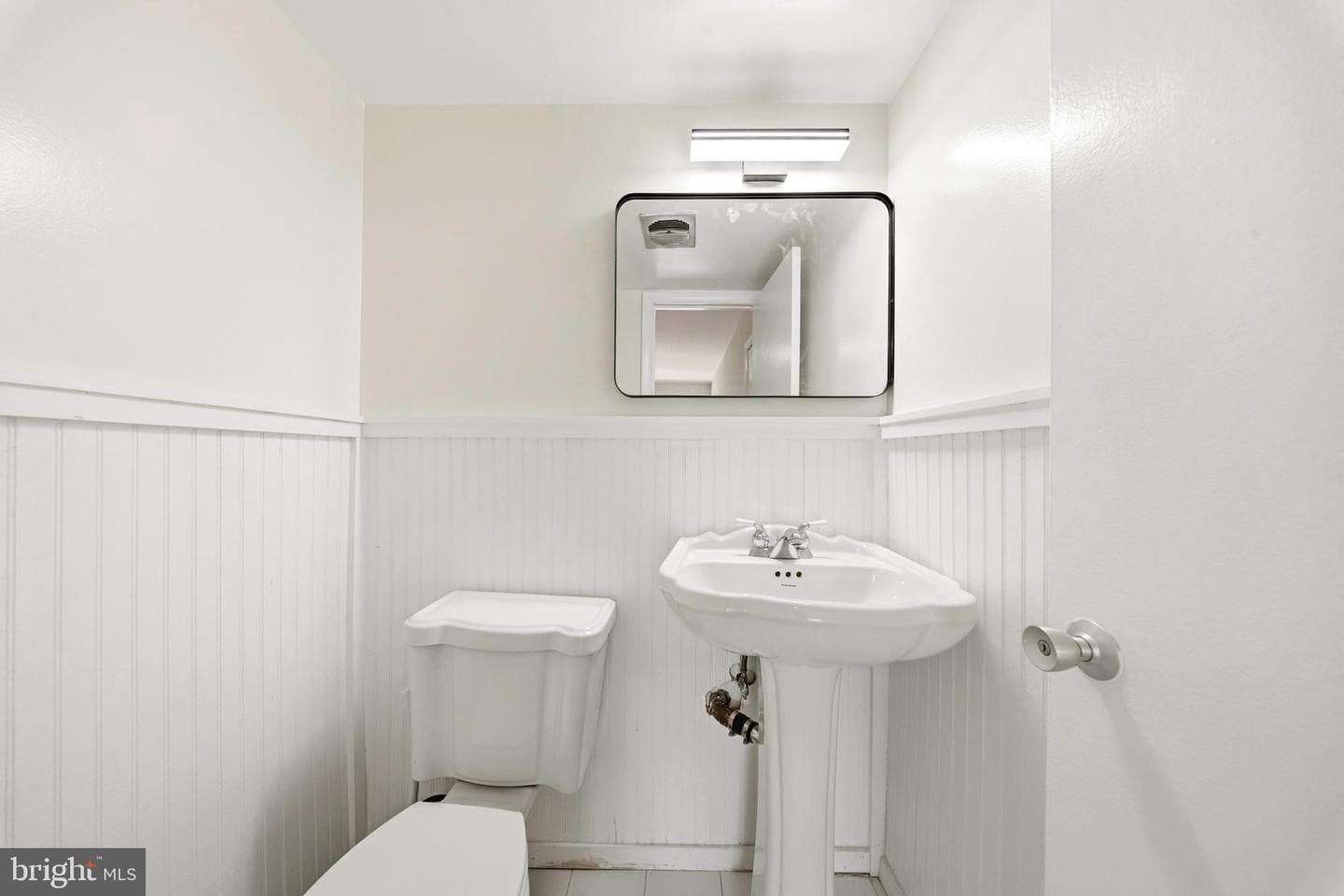 2202 Greenery Lane #301-22 photo 19