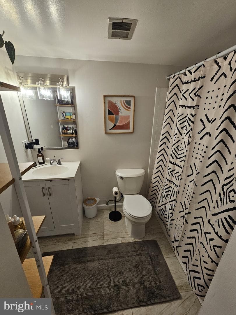 458 Girard Street #390, Gaithersburg