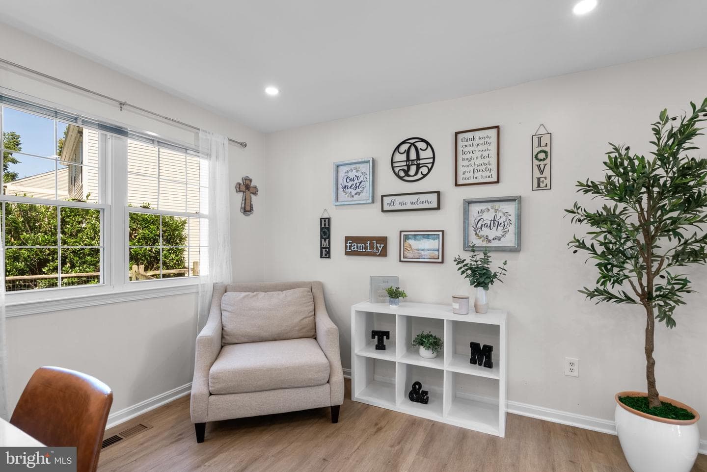 17505 Saint Theresa Drive photo 10