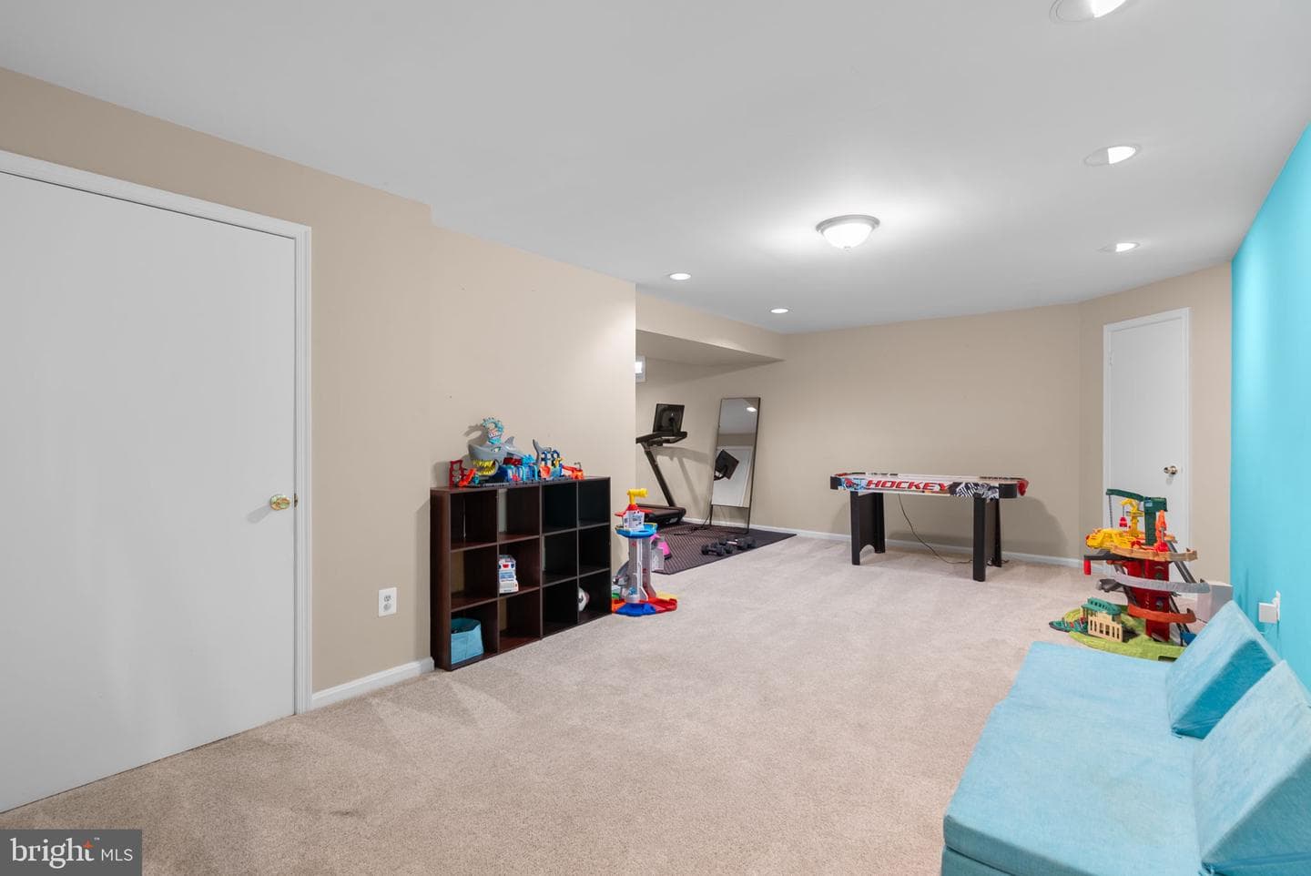 17505 Saint Theresa Drive photo 47