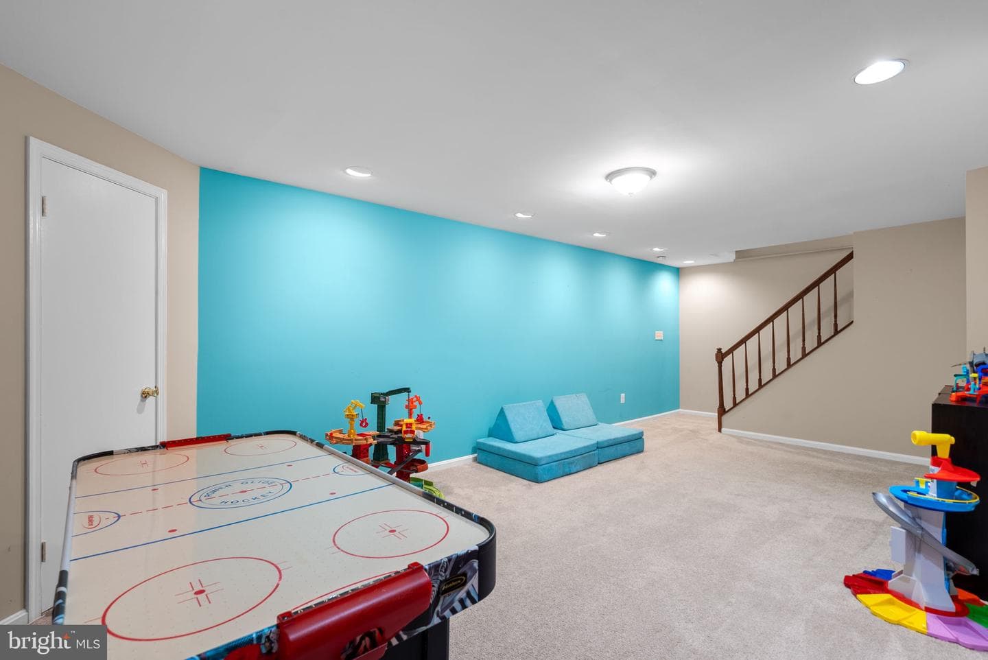 17505 Saint Theresa Drive photo 49