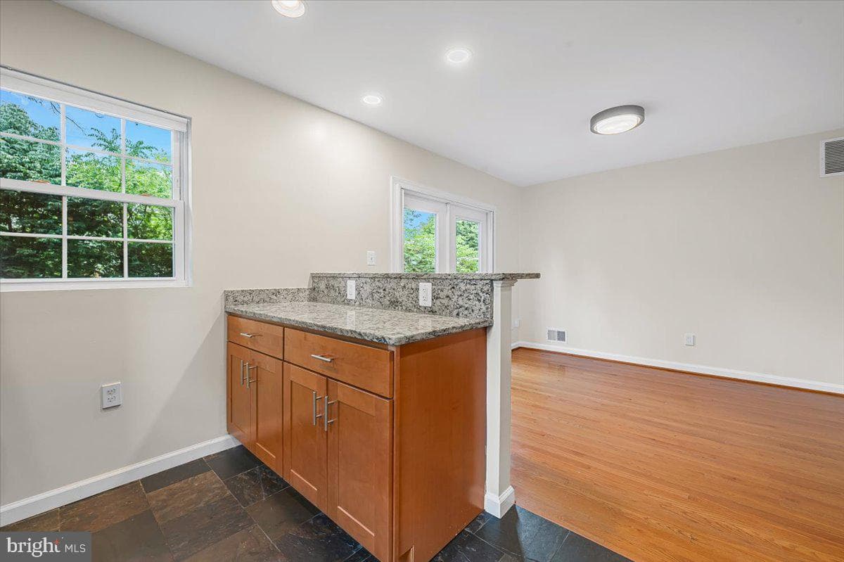 11112 Woodson Avenue photo 10