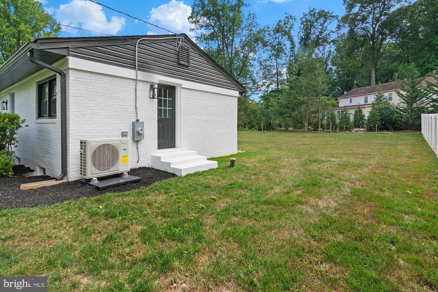 14200 Dav Road photo 6