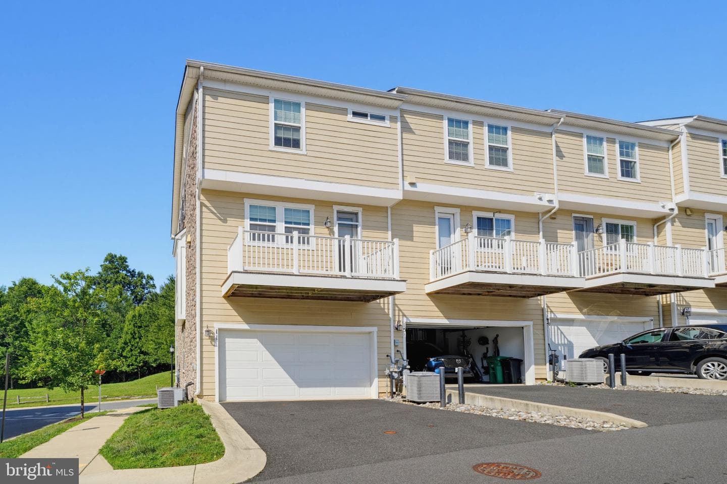 11 Fairbanks Drive photo 32
