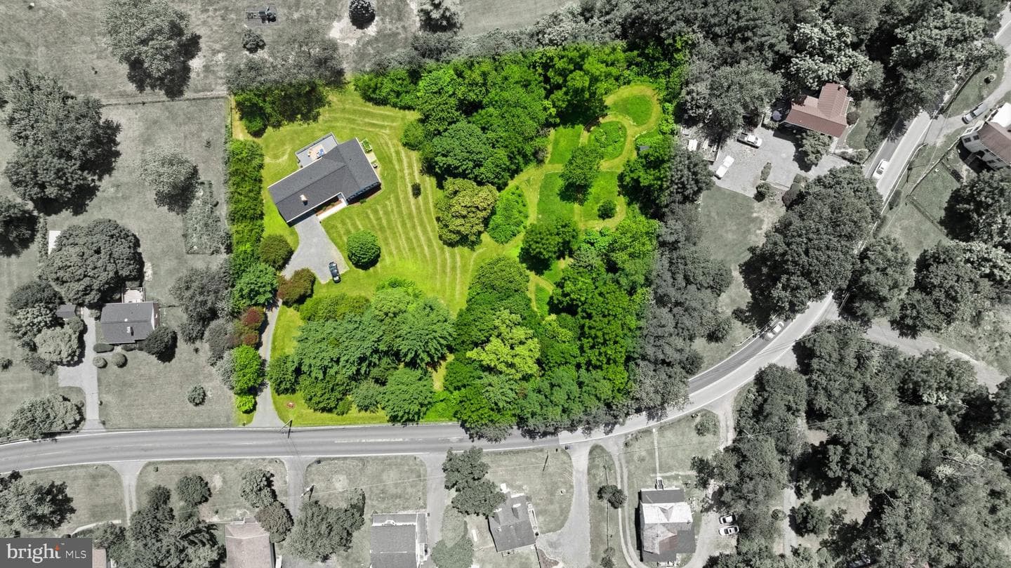 21031 Clarksburg Rd photo 4