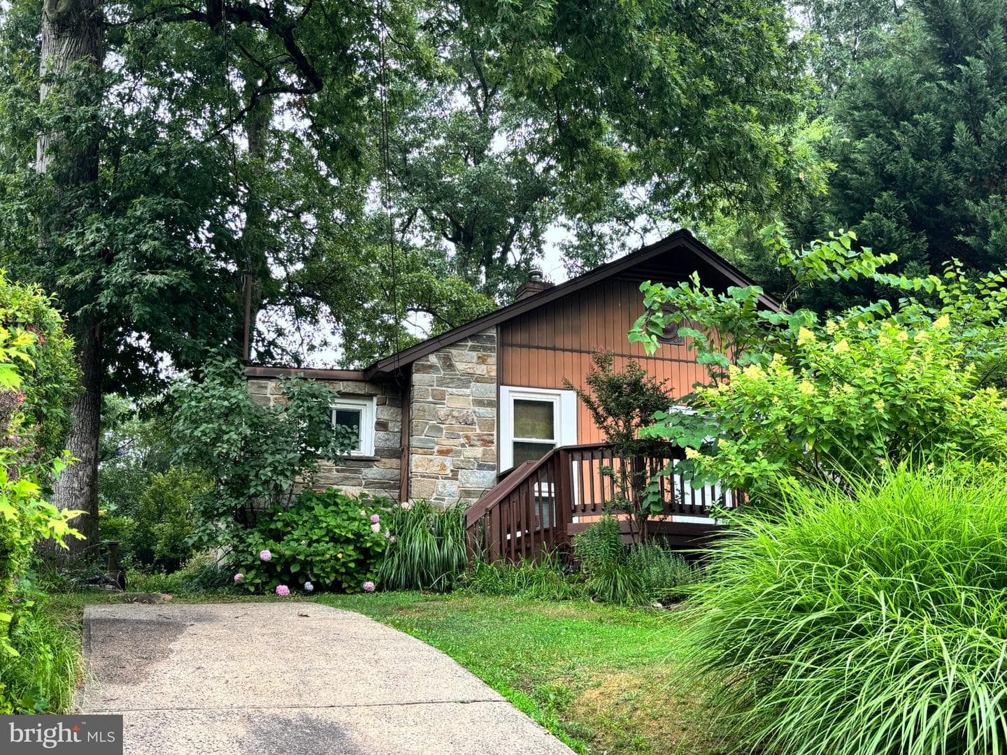 1217 Edmonston photo 3