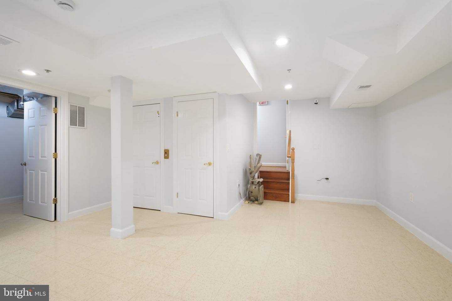 711 Lamberton Drive photo 46