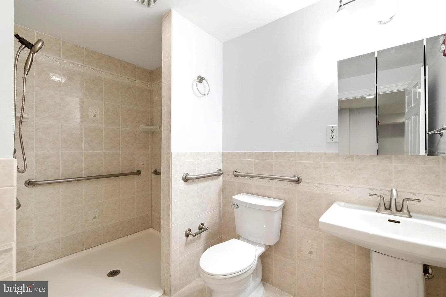 711 Lamberton Drive photo 47