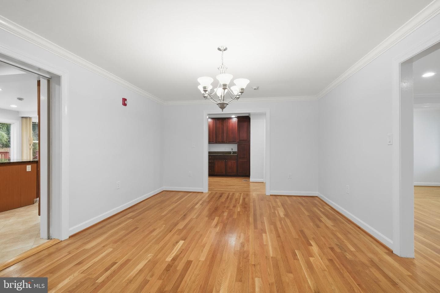 711 Lamberton Drive photo 9