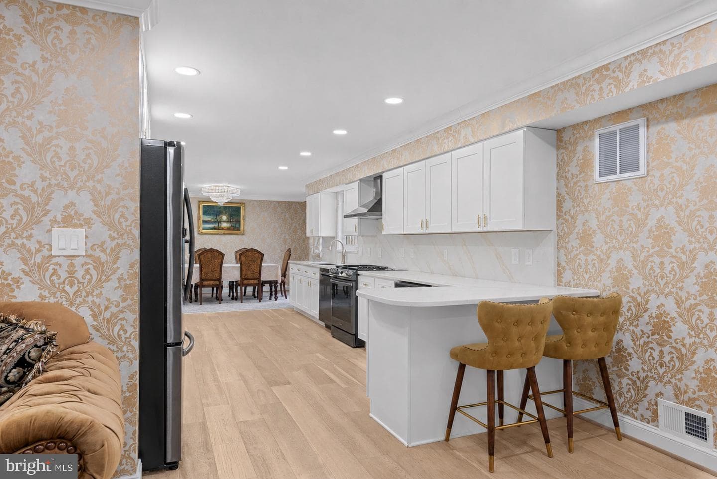 10904 Gainsborough Road photo 14