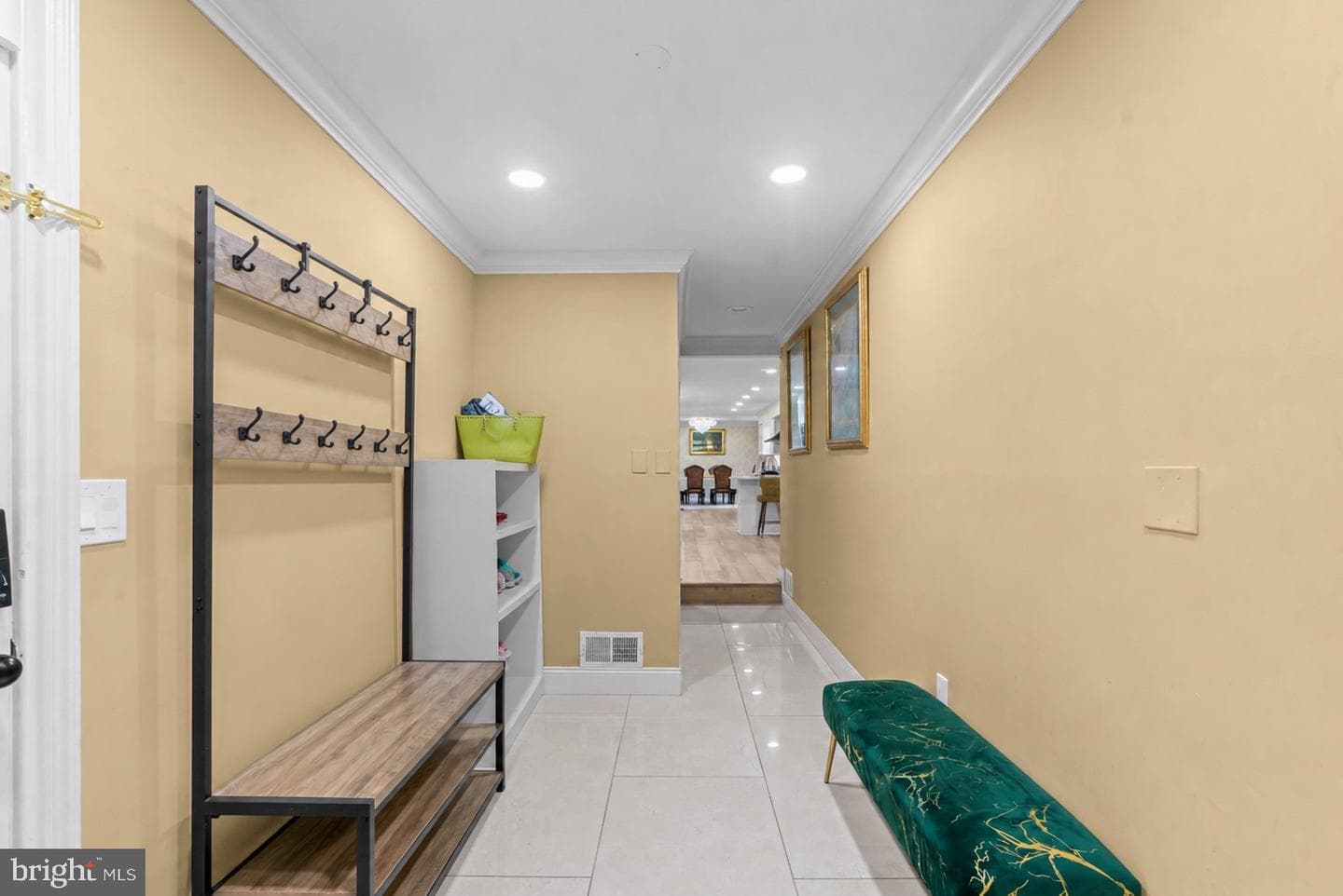 10904 Gainsborough Road photo 17