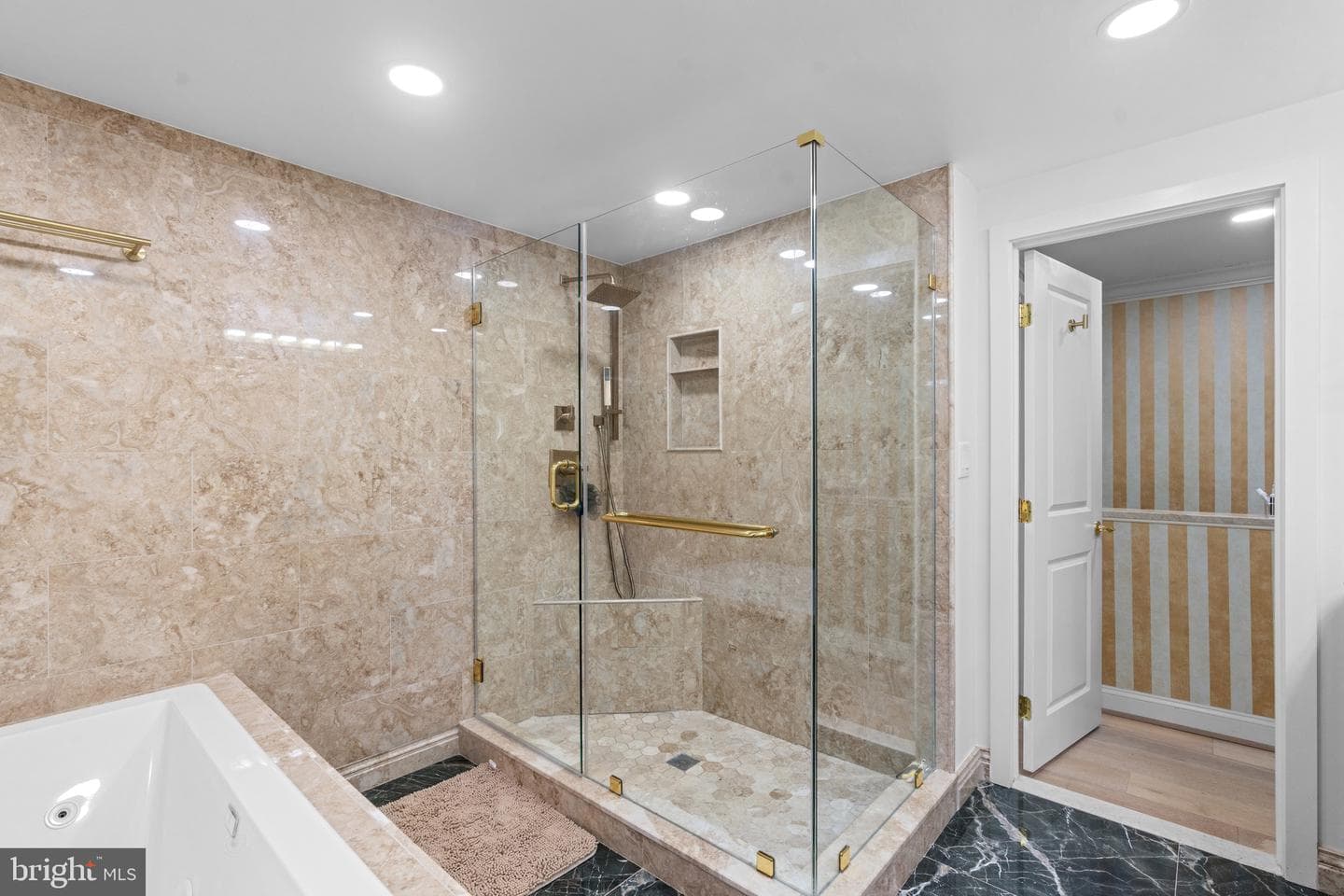 10904 Gainsborough Road photo 25