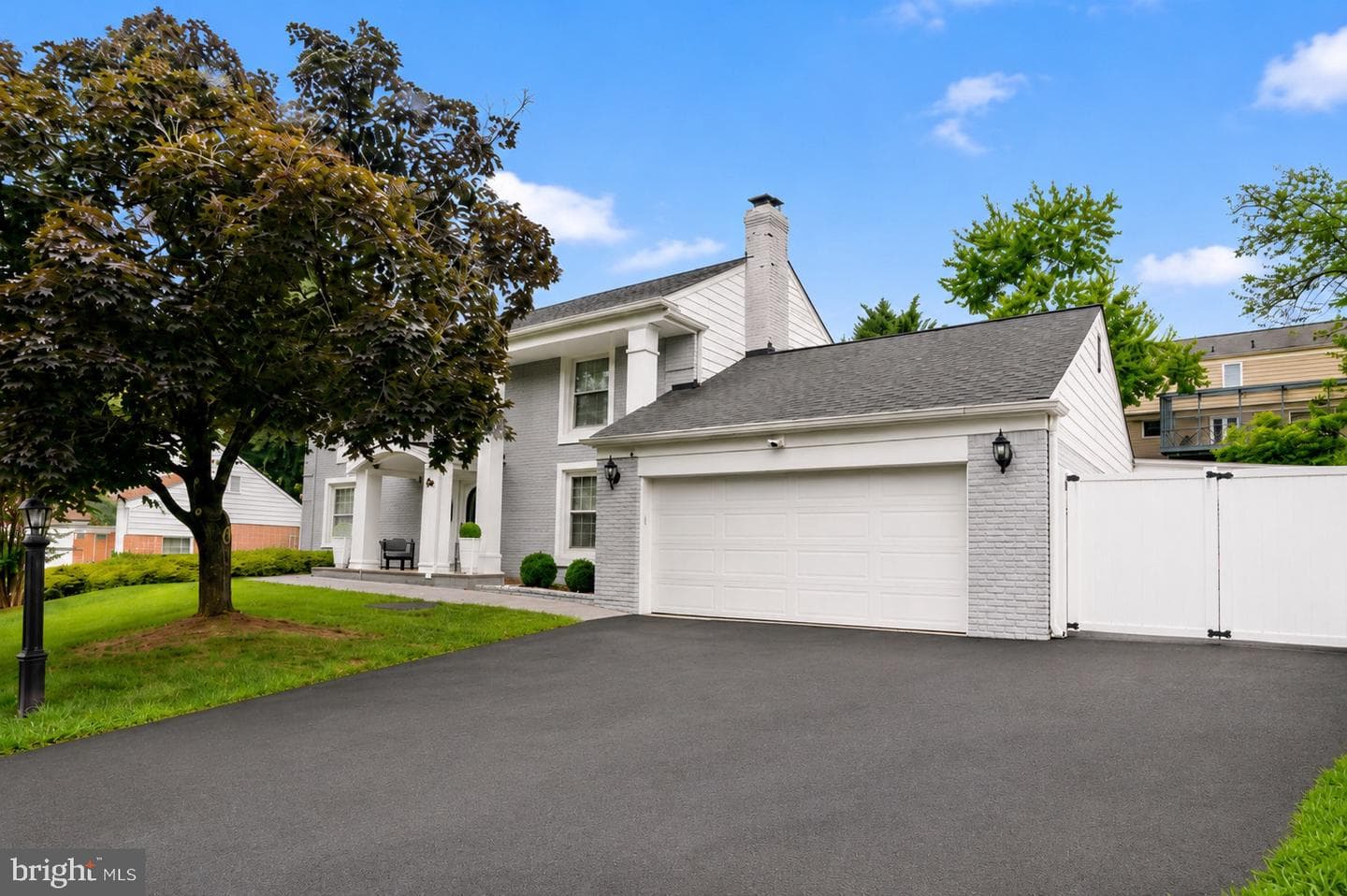10904 Gainsborough Road photo 3