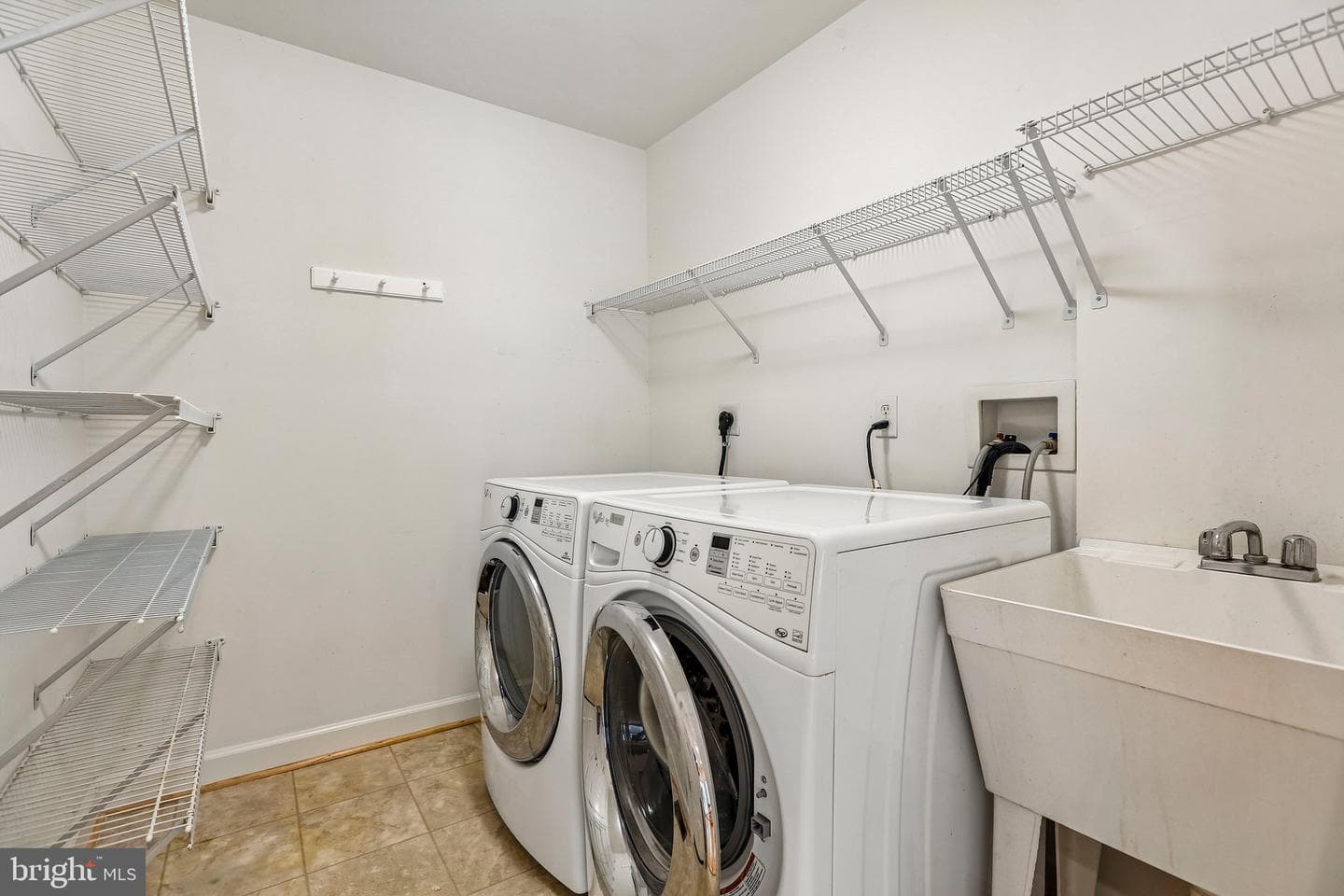 3006 Novak Terrace photo 32