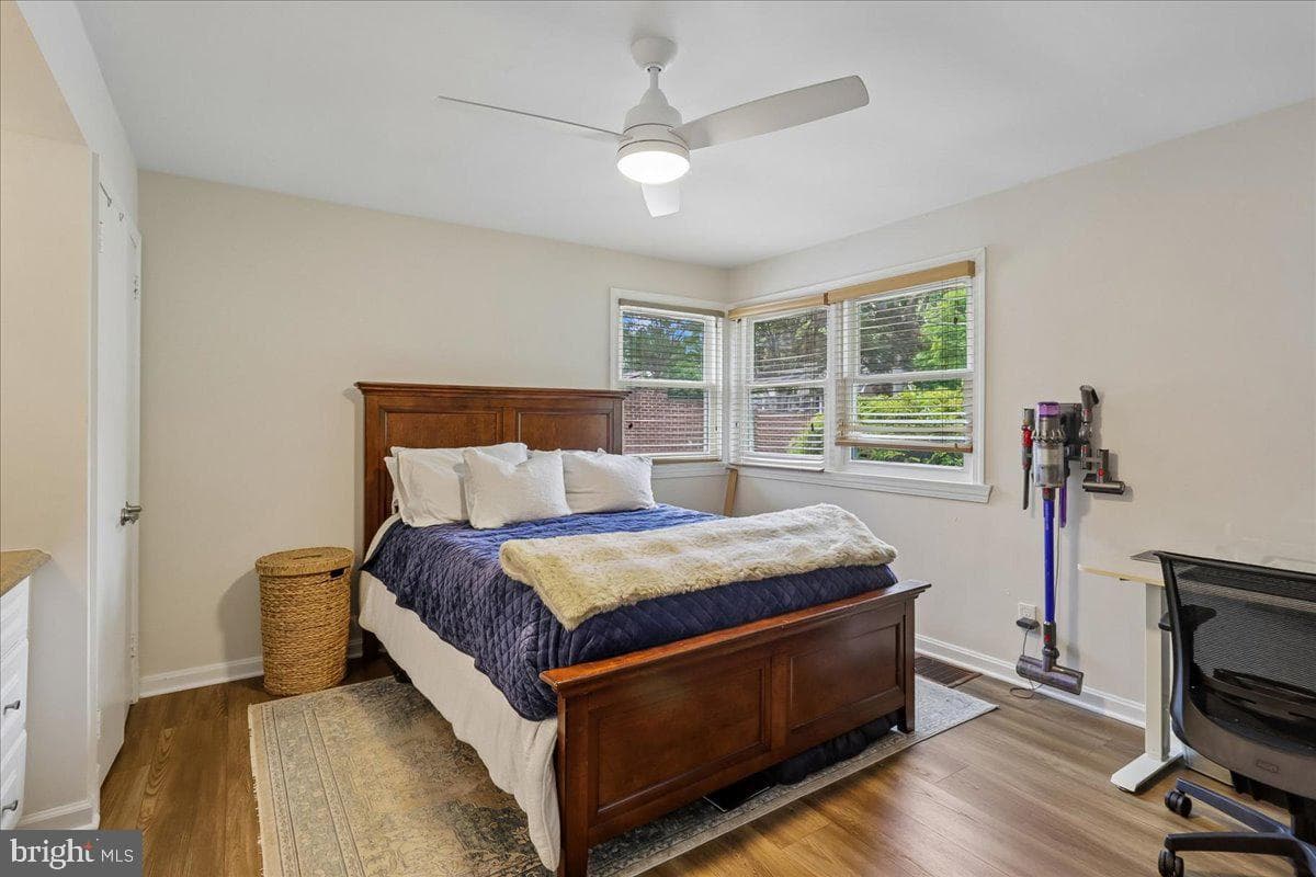 10123 Capitol View Avenue photo 13