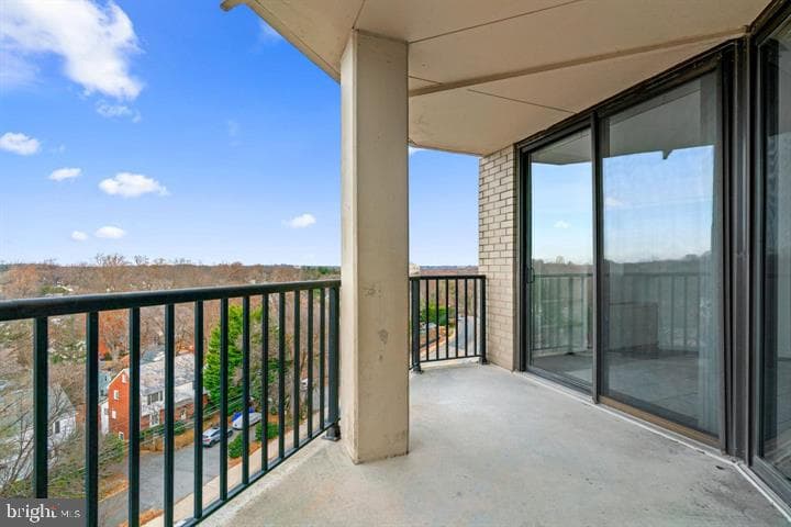 4242 East-West Highway #809 photo 10