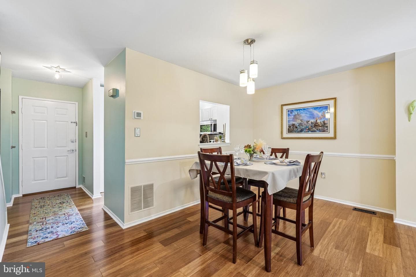 20541 Neerwinder Street photo 13