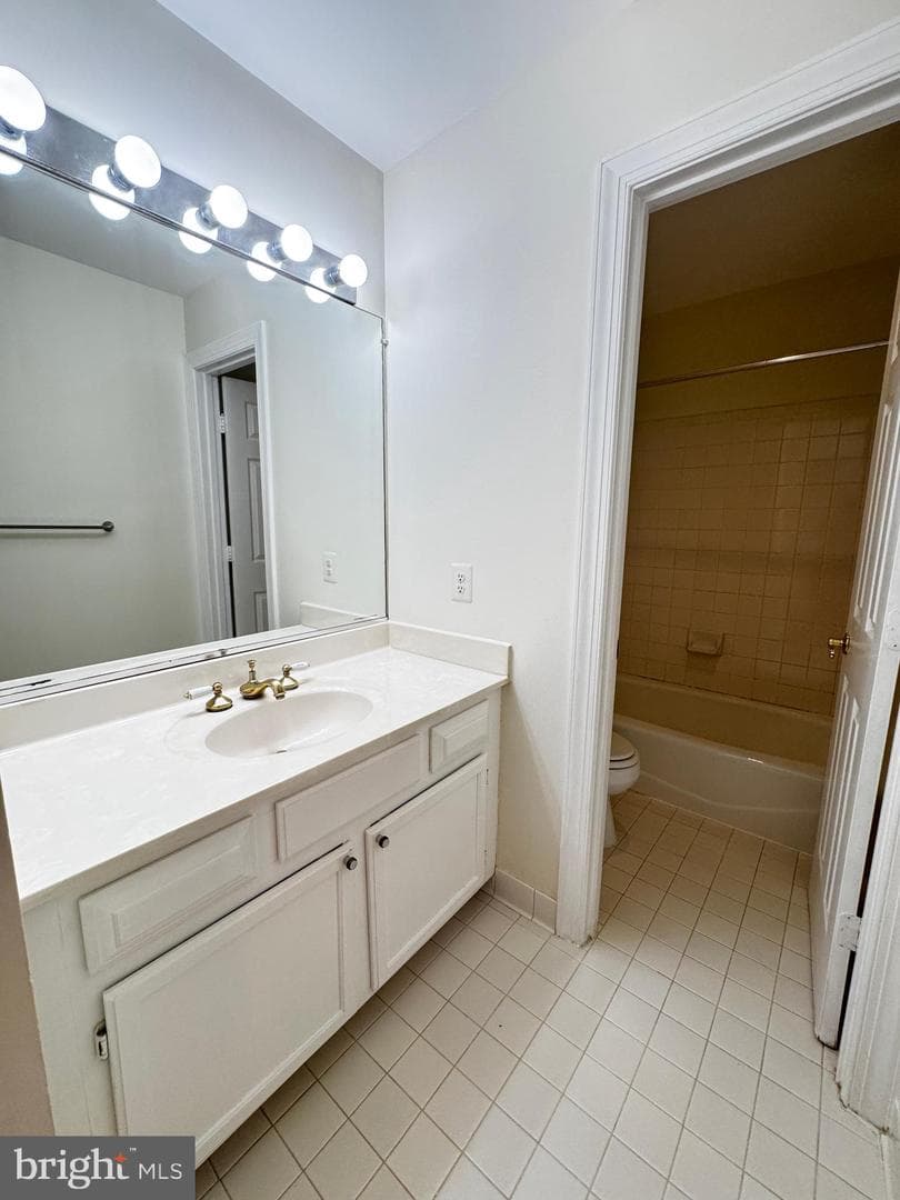 125 Mission Drive photo 32