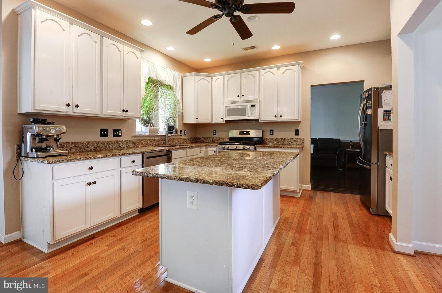 1 Hickory Spring Court photo 15