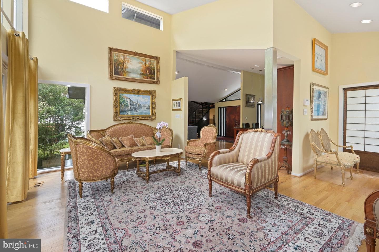 10204 Falls Road photo 14