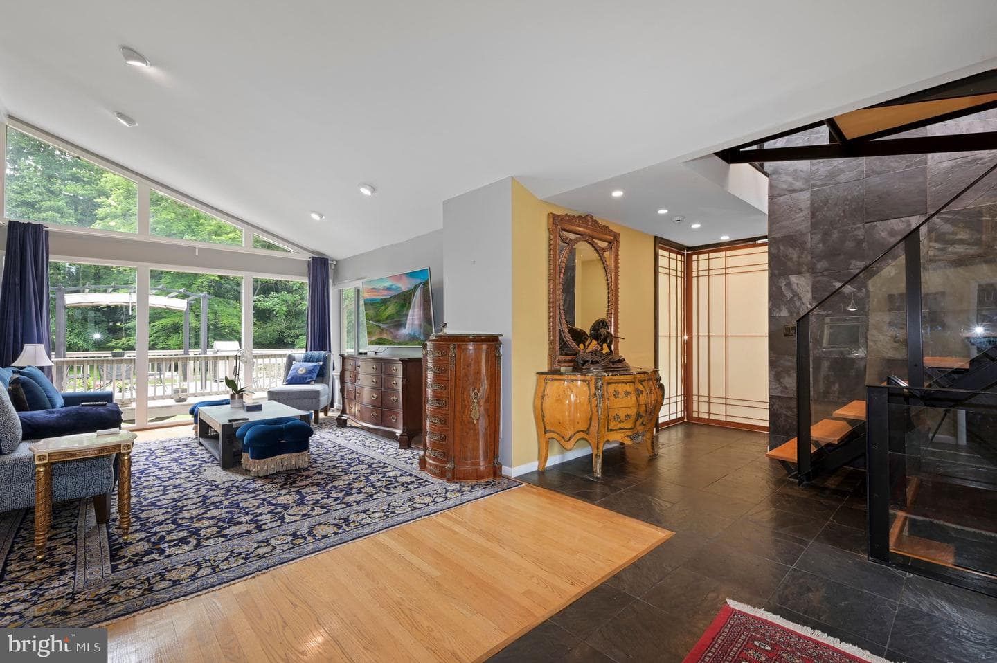 10204 Falls Road photo 18