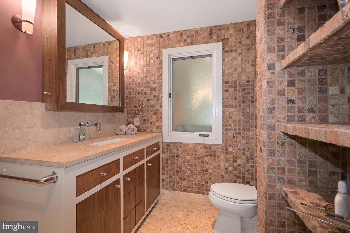 10204 Falls Road photo 26