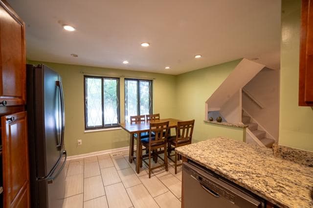 11652 Bedford Court, Germantown