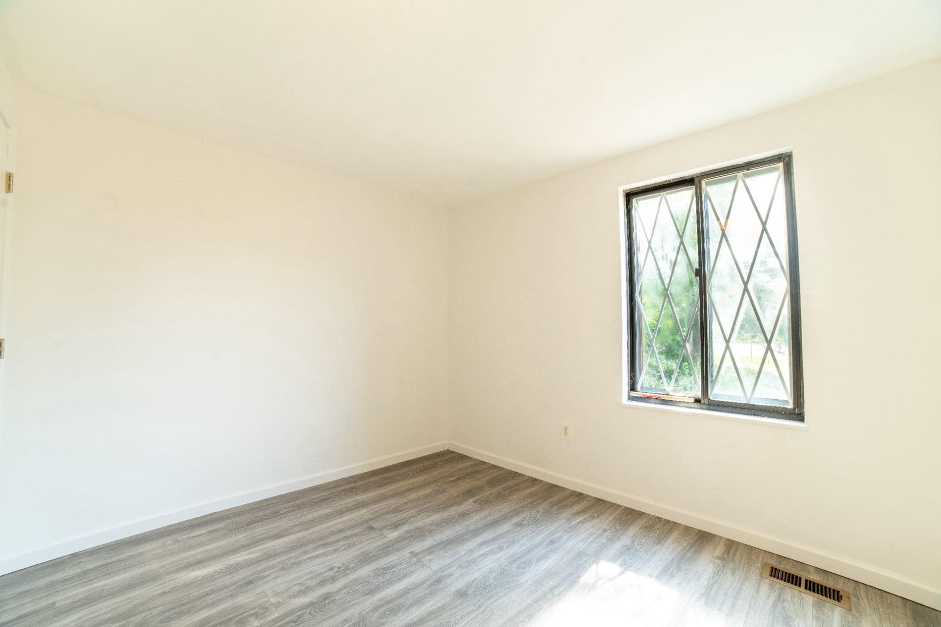 11652 Bedford Court photo 21