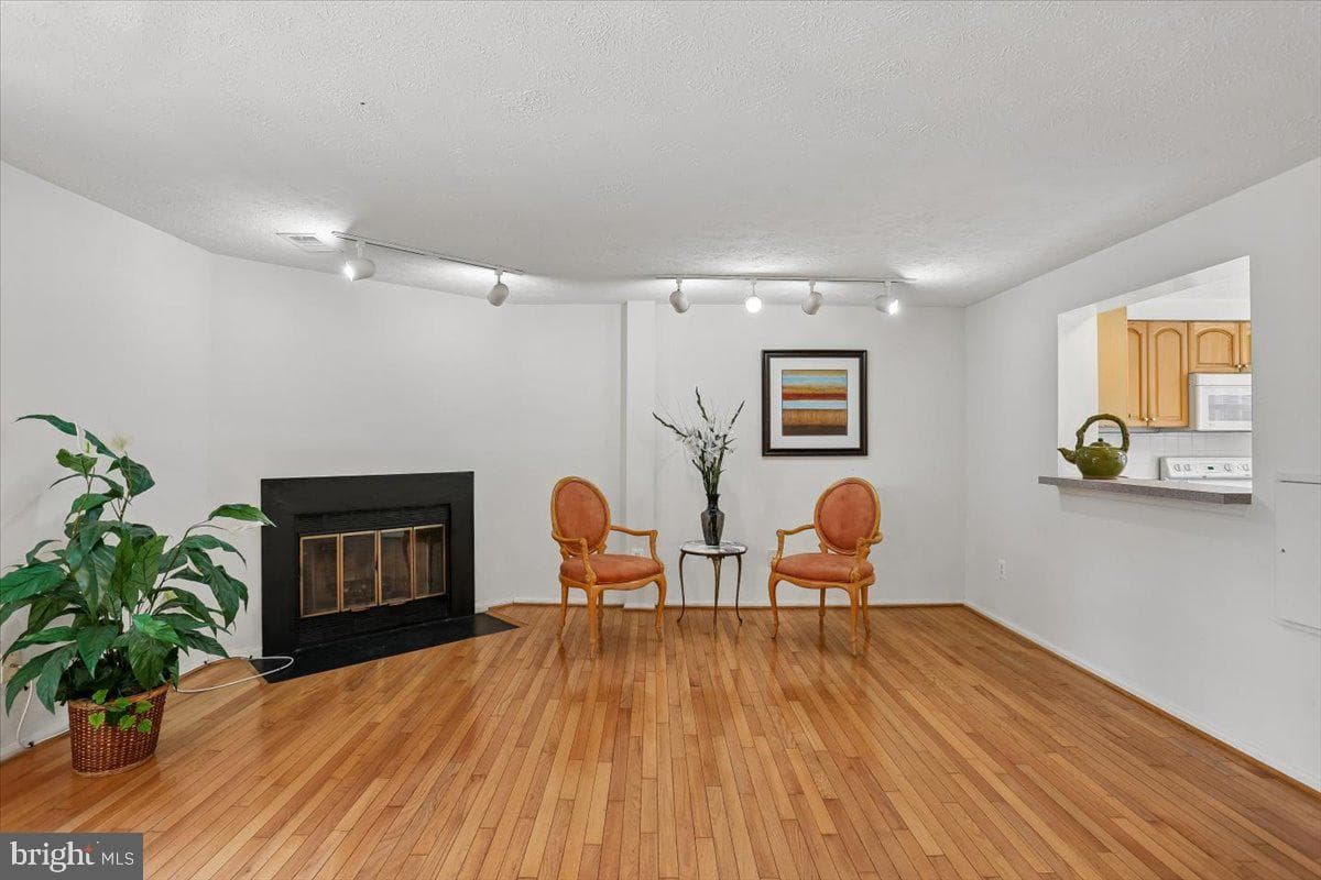 11 Teaneck Court photo 11