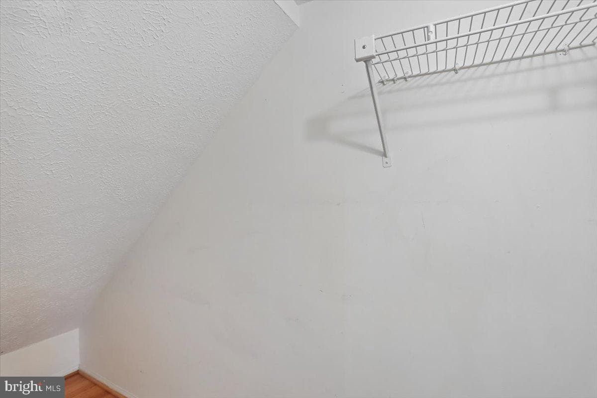11 Teaneck Court photo 20