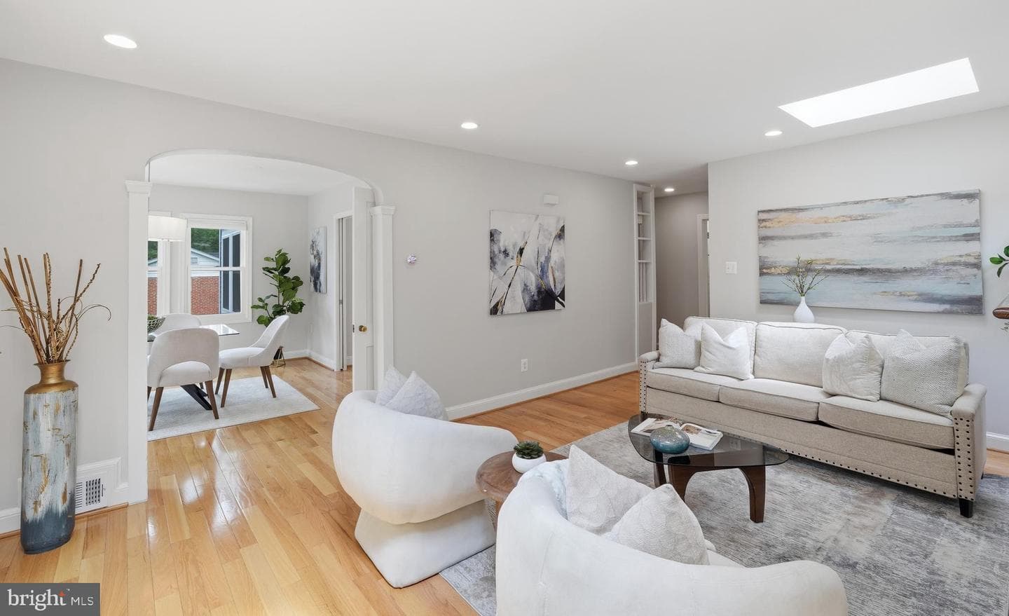 2023 Lansdowne Way photo 4