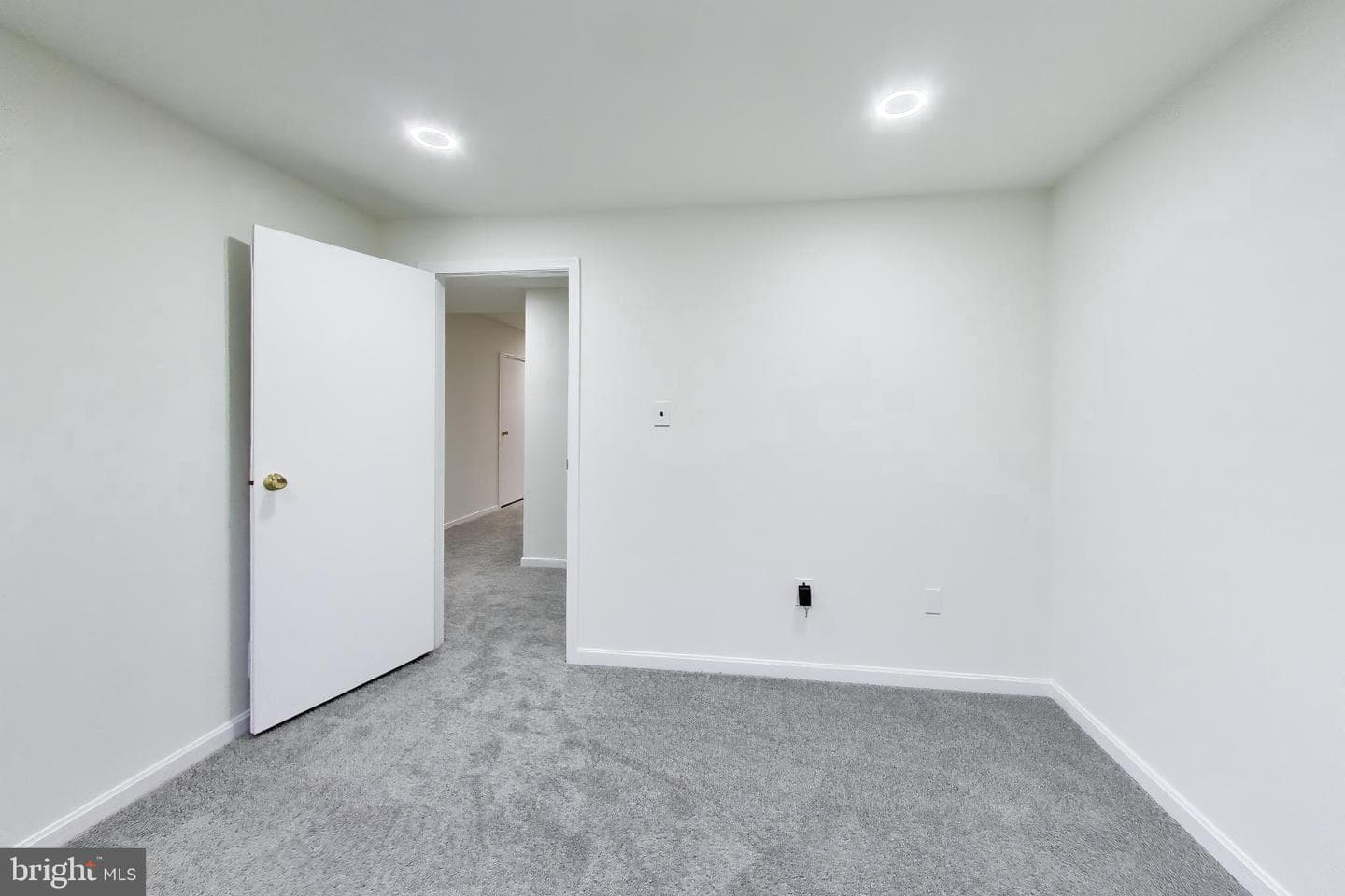 835 Flagler Drive photo 34