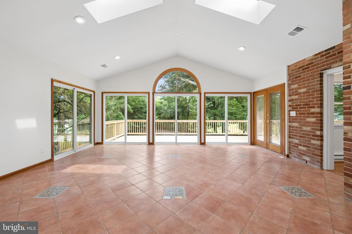13715 Lewisdale Road photo 11