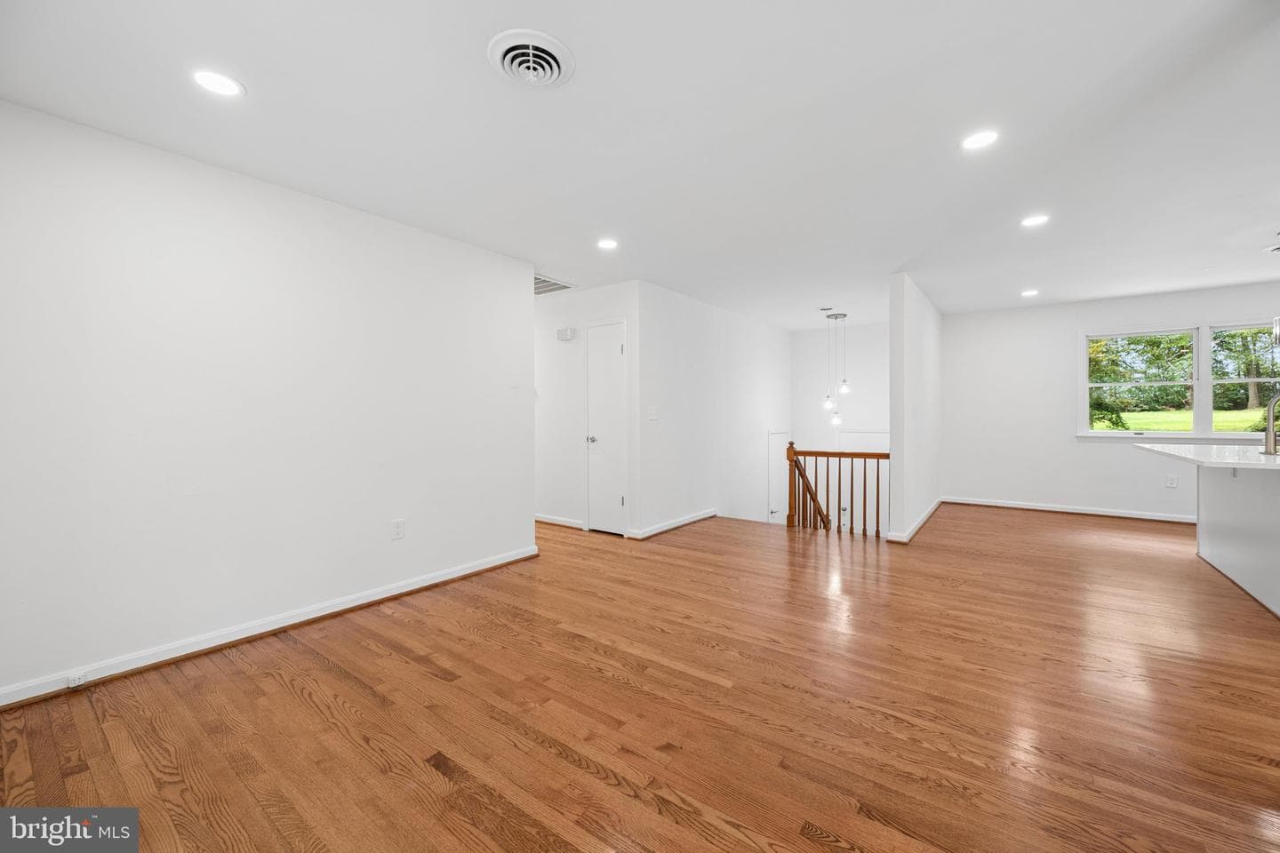 13715 Lewisdale Road photo 20