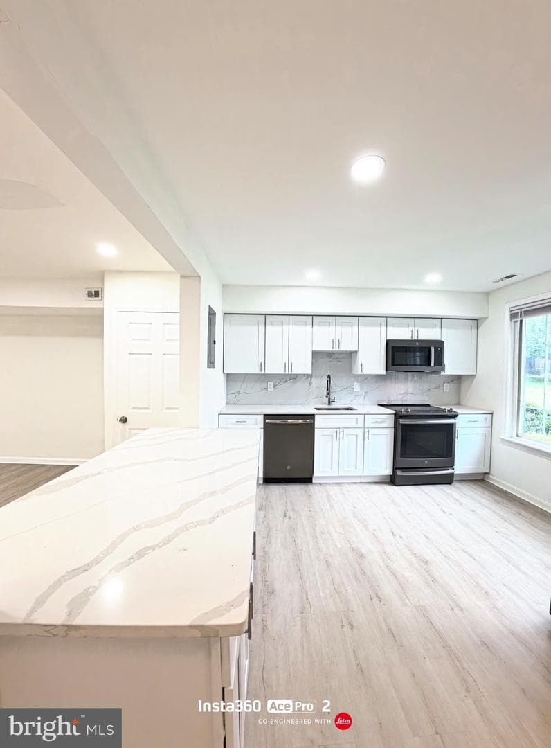 682 Azalea Drive #6-682 photo 10