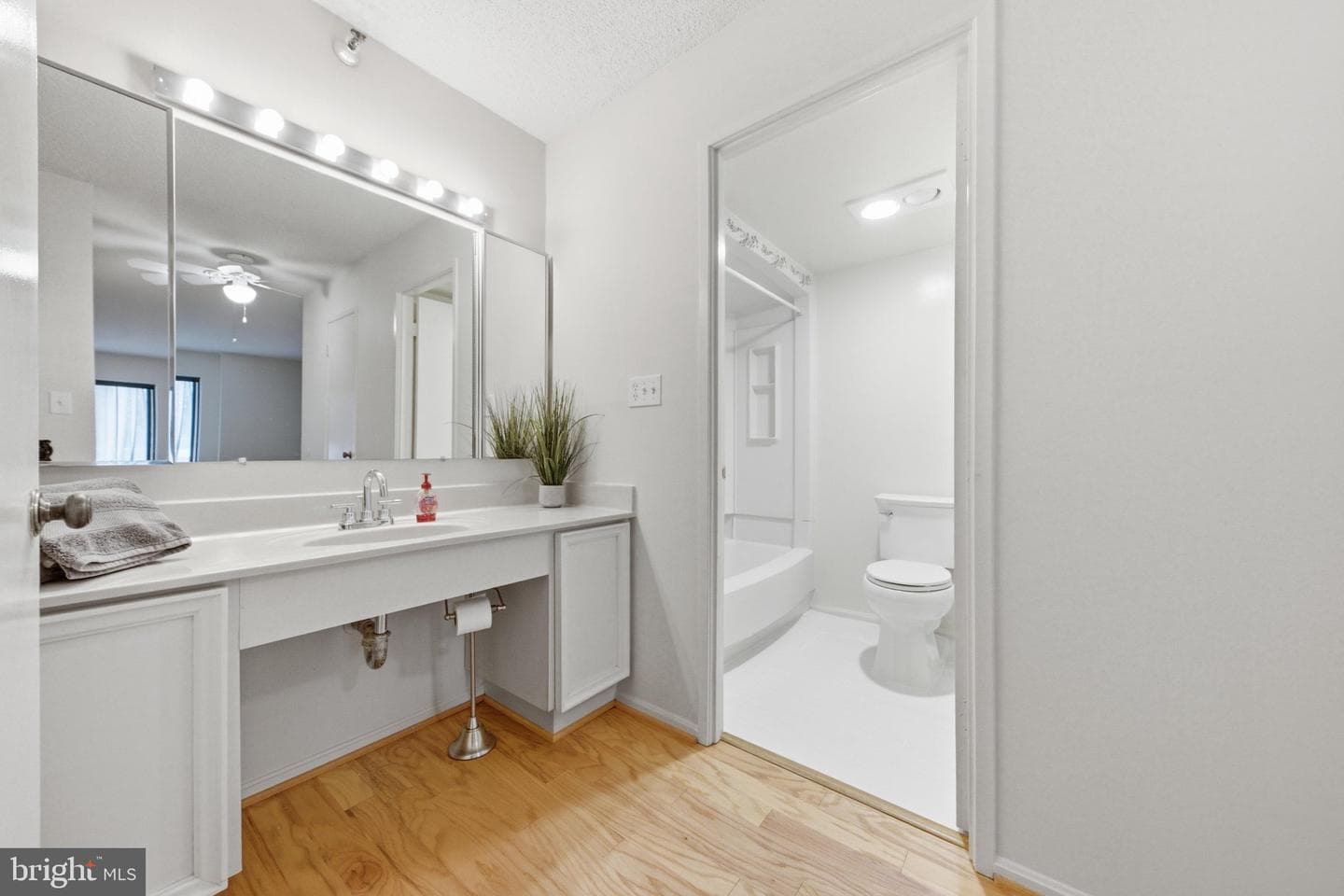 15107 Interlachen Drive #2-115 photo 22