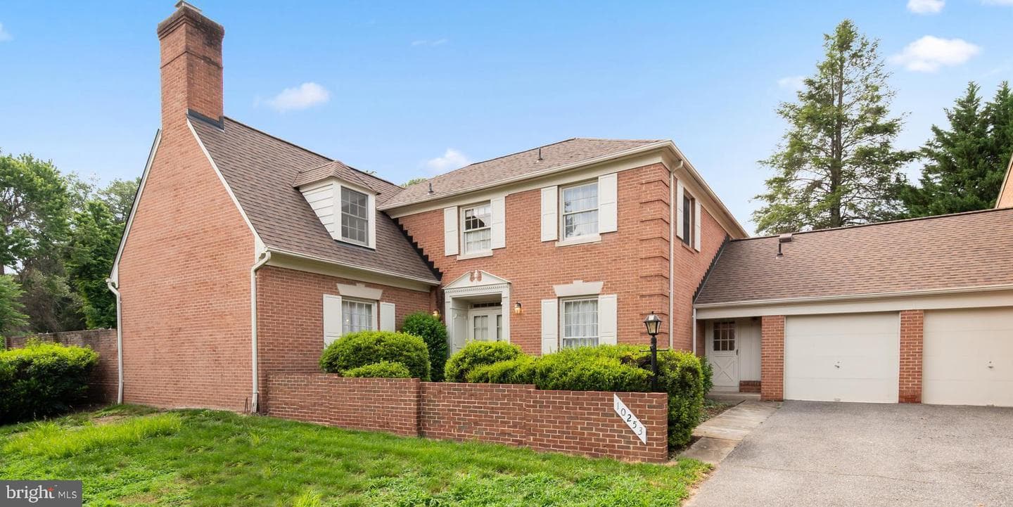 10253 Gainsborough, Potomac