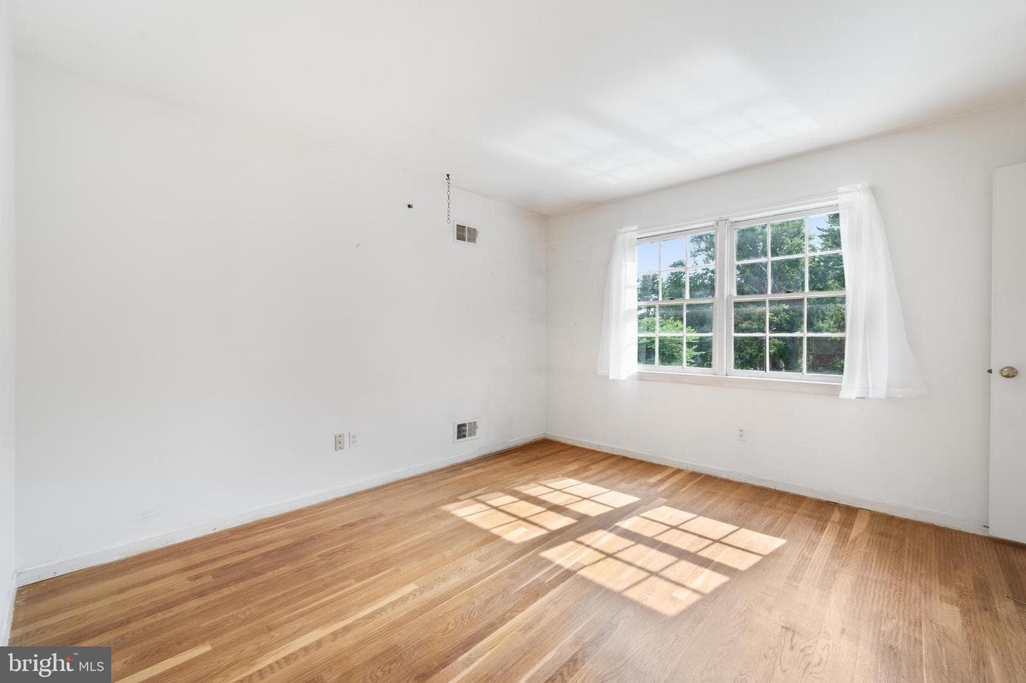 10253 Gainsborough photo 28