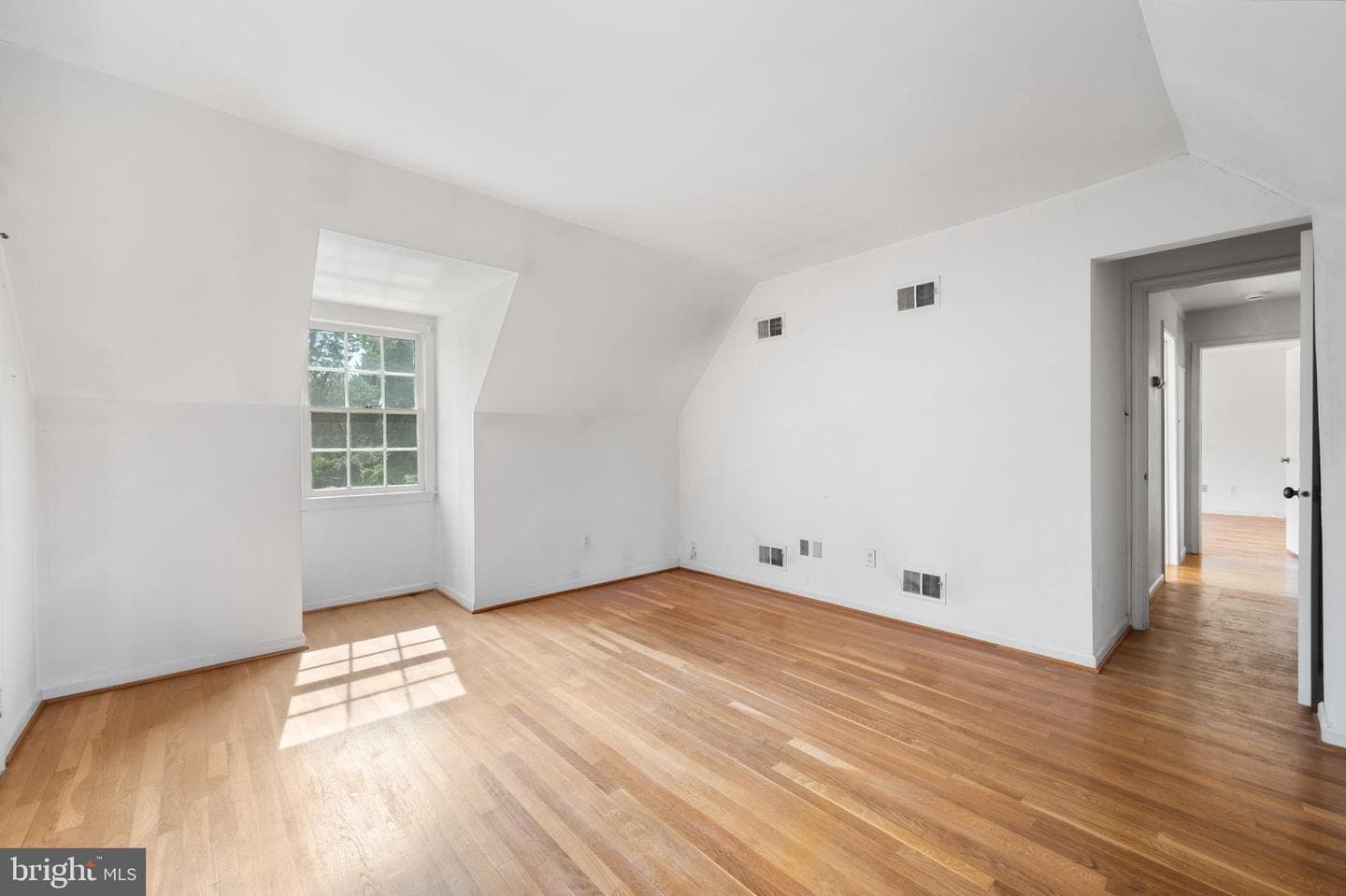 10253 Gainsborough photo 31