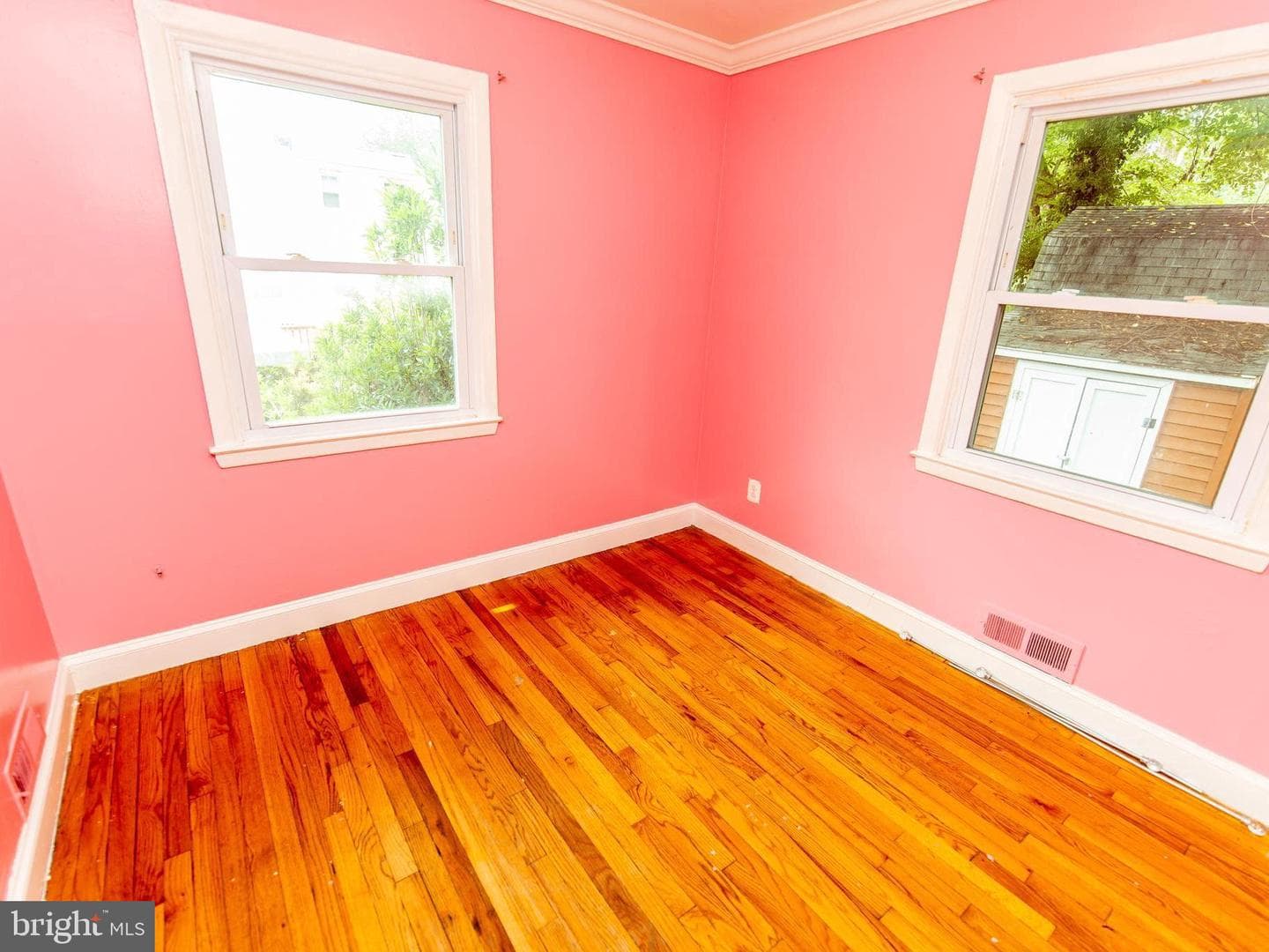 12124 Livingston Street photo 18