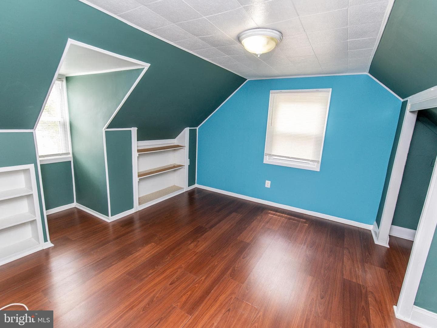 12124 Livingston Street photo 23