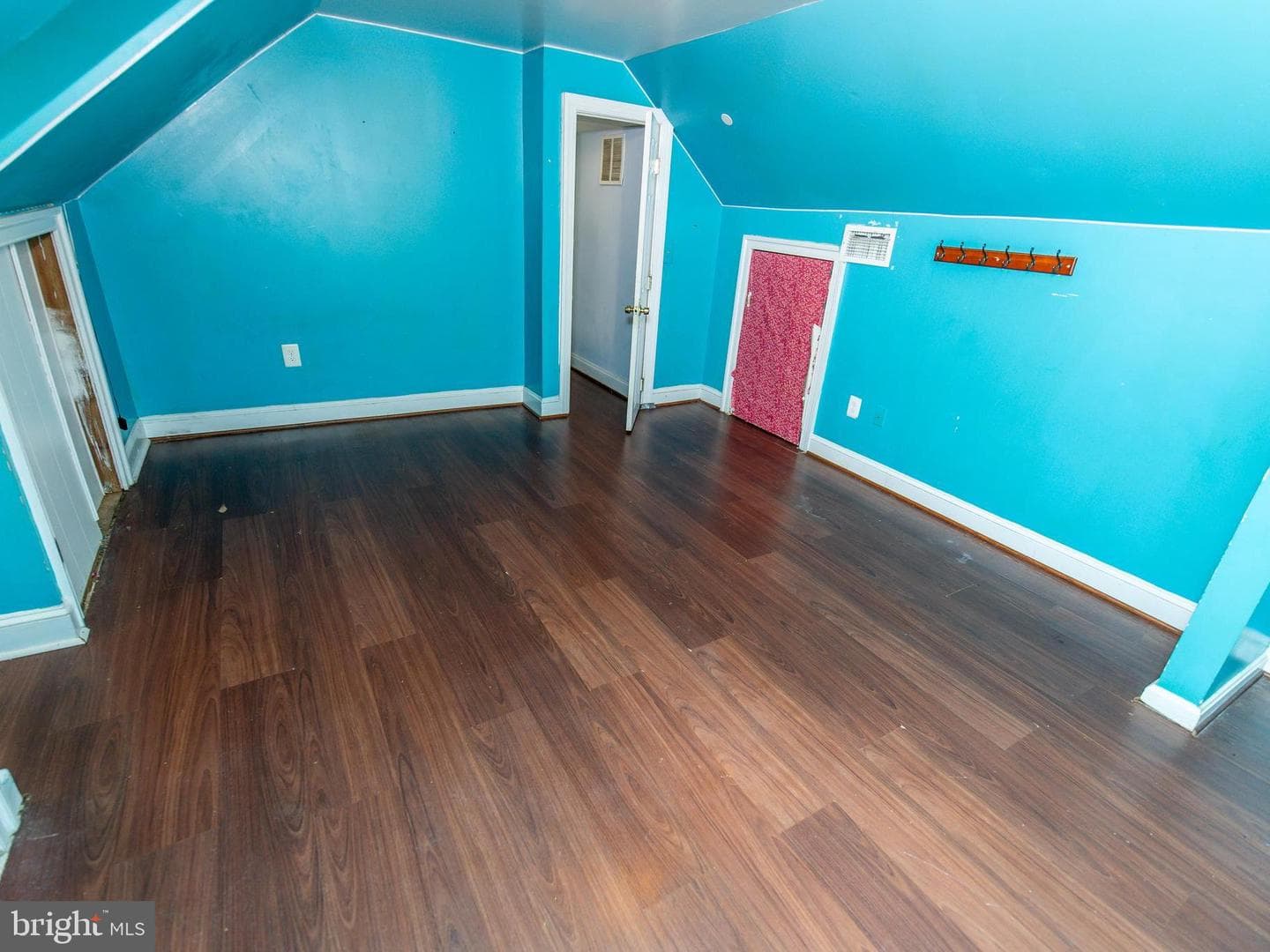 12124 Livingston Street photo 24