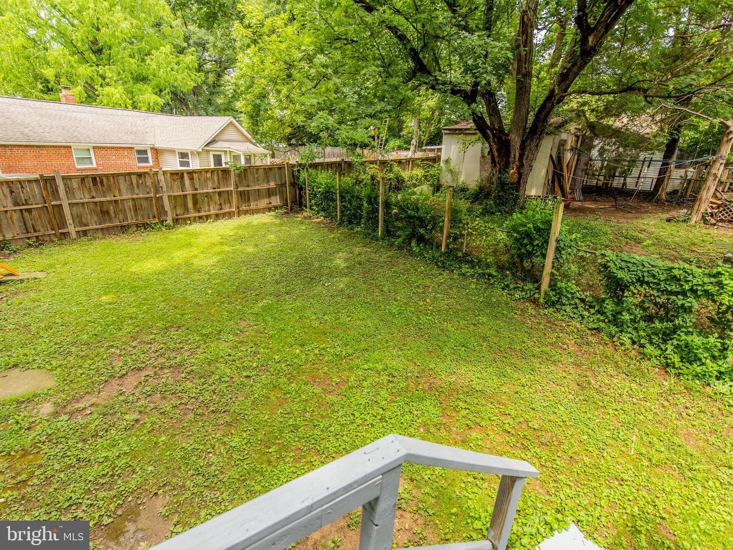 12124 Livingston Street photo 37