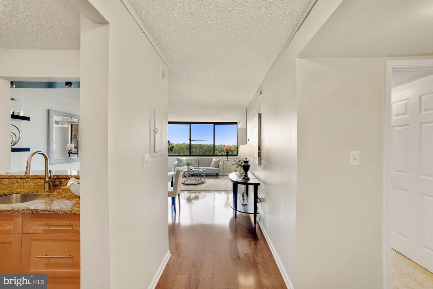 10101 Grosvenor Place #1818, Rockville