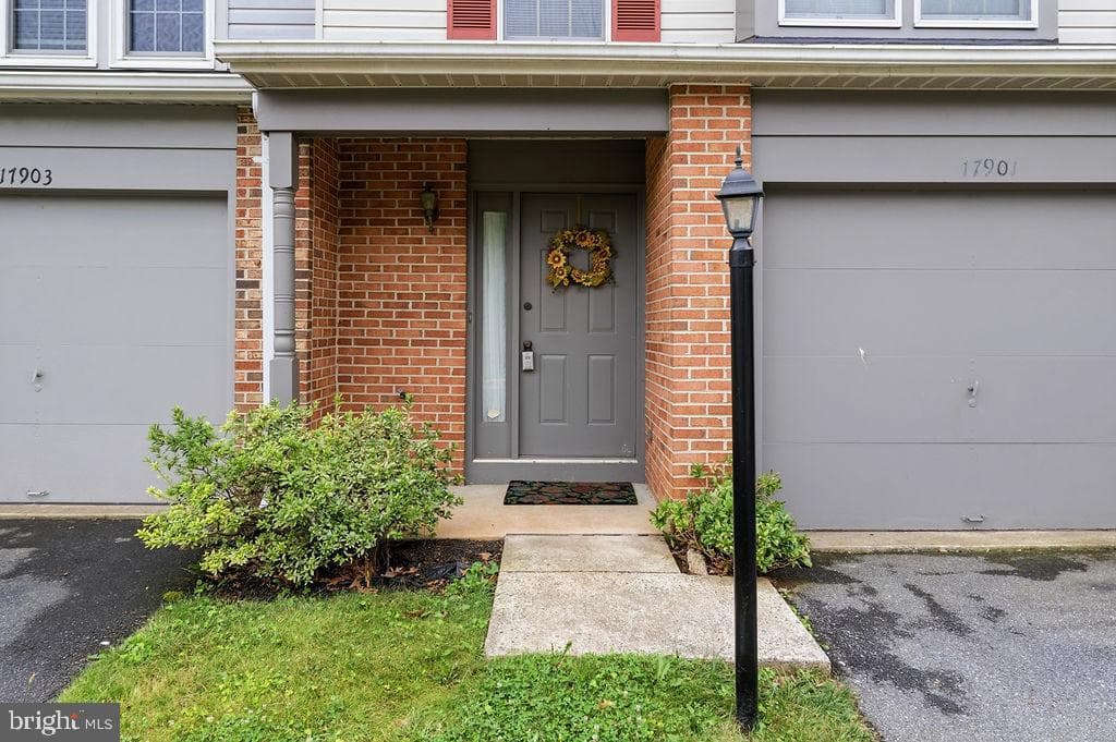 17901 Cottonwood Terrace photo 3