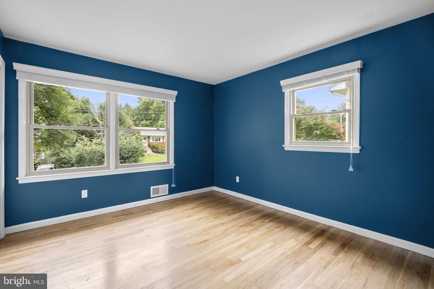 822 Loxford Terrace photo 21