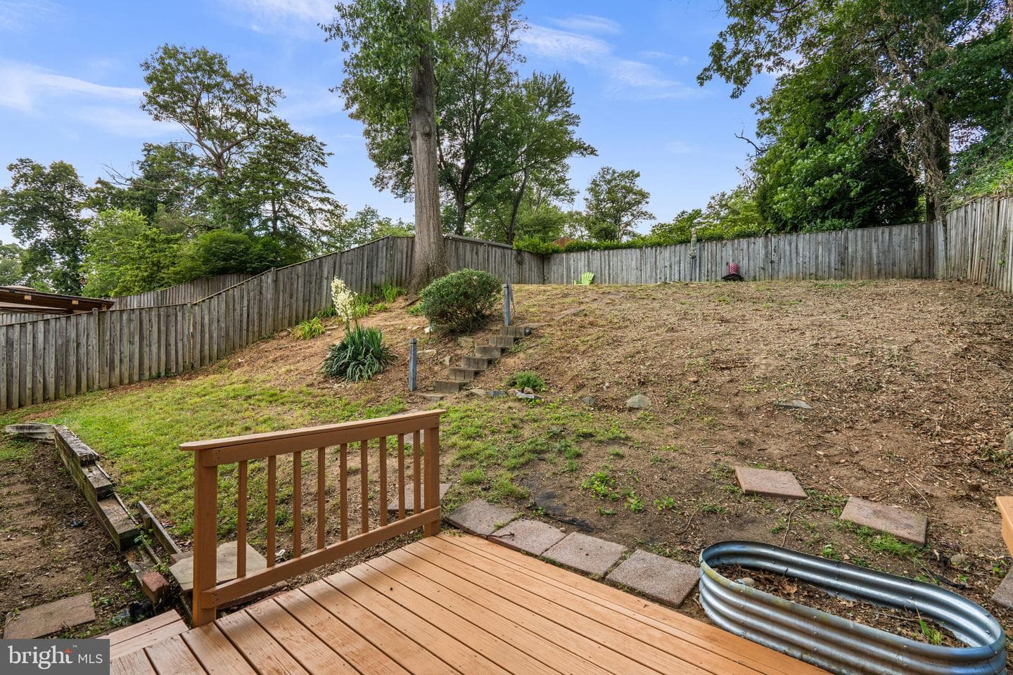 822 Loxford Terrace photo 35